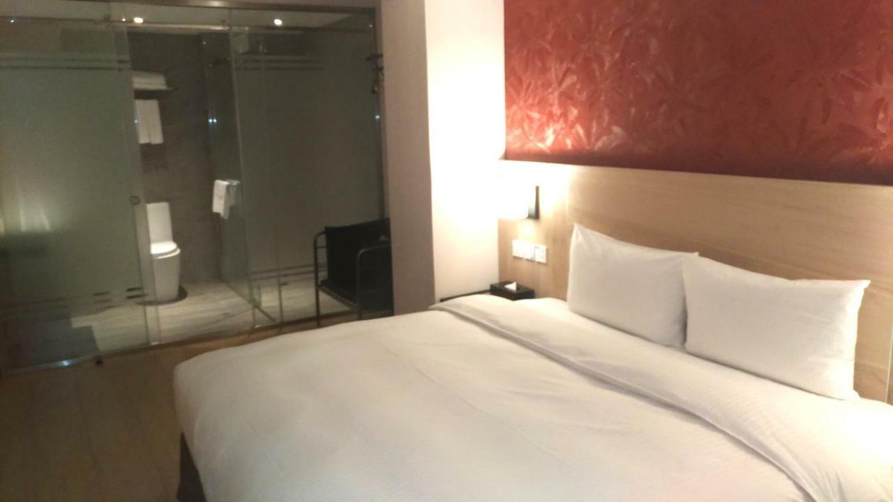 Lucky Apple Hotel Тайбей Екстер'єр фото