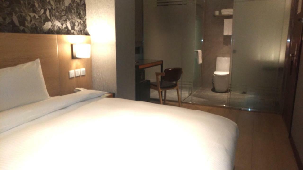 Lucky Apple Hotel Тайбей Екстер'єр фото